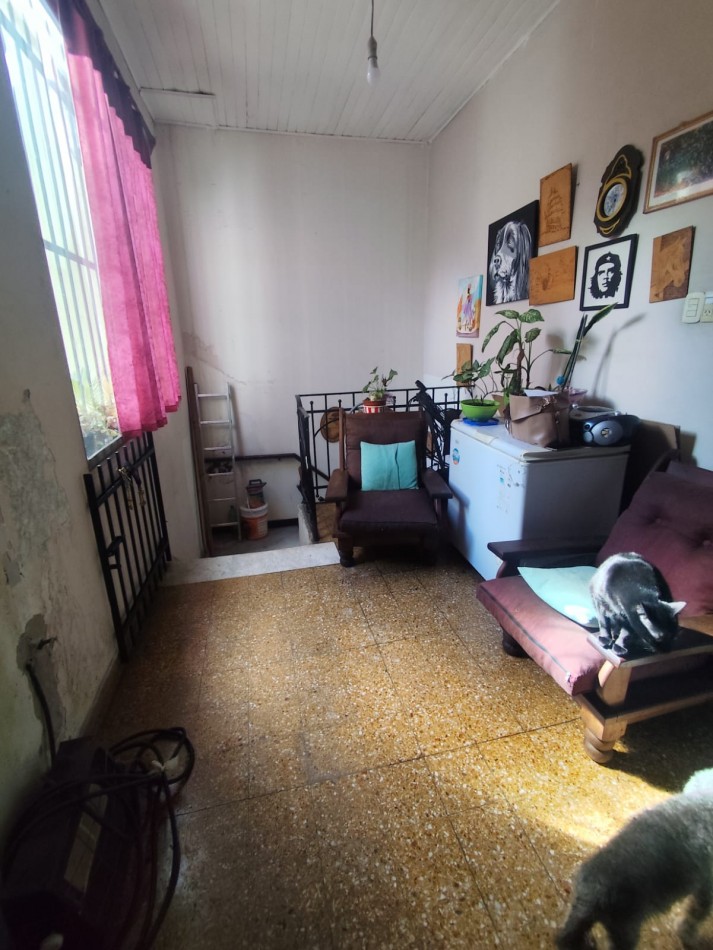 VENTA PH 5 AMBIENTES, EXCELENTE UBICACION, FRENTE AL COTO DE ESCALADA, AV HIPOLITO YRIGOYEN 6161 -REMEDIOS DE ESCALADA-