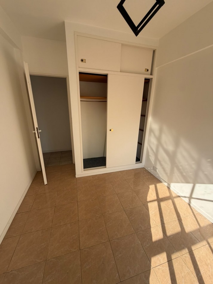 ALQUILER HERMOSO DEPARTAMENTO 3 AMBIENTES, A UNA CUADRA DE LA ESTACION DE TEMPERLEY, EXCELENTE UBICACION, OBLIGADO 90 -TEMPERLEY-
