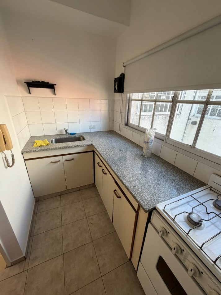 ALQUILER HERMOSO DEPARTAMENTO 3 AMBIENTES, A UNA CUADRA DE LA ESTACION DE TEMPERLEY, EXCELENTE UBICACION, OBLIGADO 90 -TEMPERLEY-