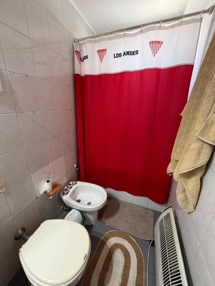 VENTA DEPARTAMENTO 2 AMBIENTES EN TERCER PISO, EXCELENTE UBICACION, A 3 CUADRAS DE LA ESTACION DE TEMPERLEY (LADO OESTE), 25 DE MAYO 275 -TEMPERLEY-