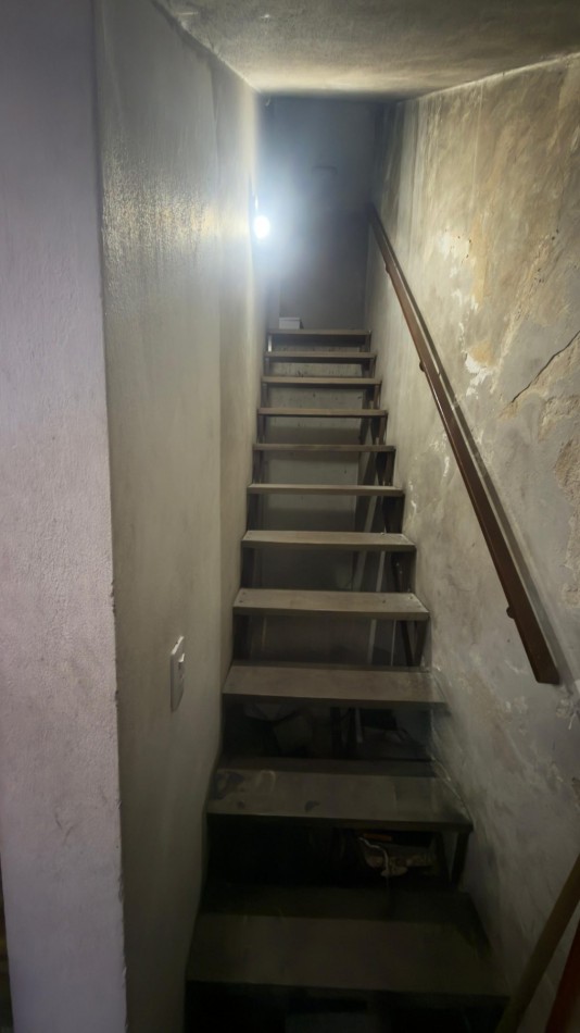 ALQUILER IMPORTANTE LOCAL ZONA COMERCIAL -SALTA 239 TEMPERLEY-