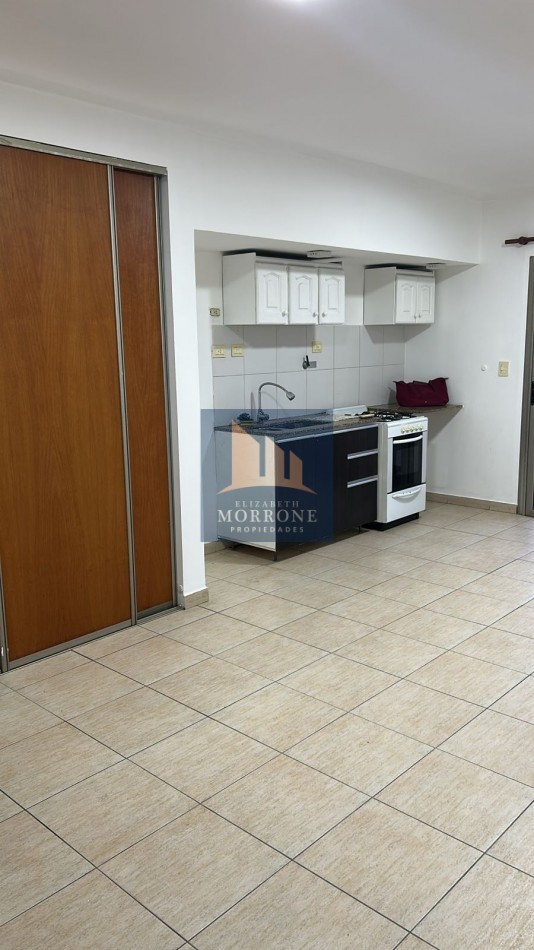 ALQUILER HERMOSO MONOAMBIENTE 3ER PISO -BYNNON 1500 ADROGUE-
