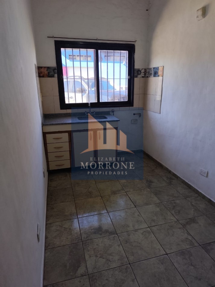 ALQUILER PH EN PLANTA BAJA POR INGRESO COMPARTIDO 3 AMBIENTES, CON PATIO, CHURRINCHE 4112 -TEMPERLEY-