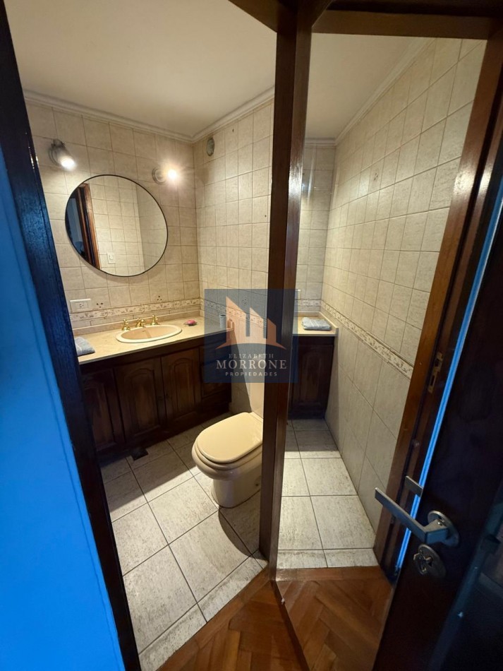 VENTA HERMOSA CASA EN ZONA RESIDENCIAL, 2 DORMITORIOS, QUINCHO Y PILETA, NARCISO LAPRIDA 20 -MONTE GRANDE-
