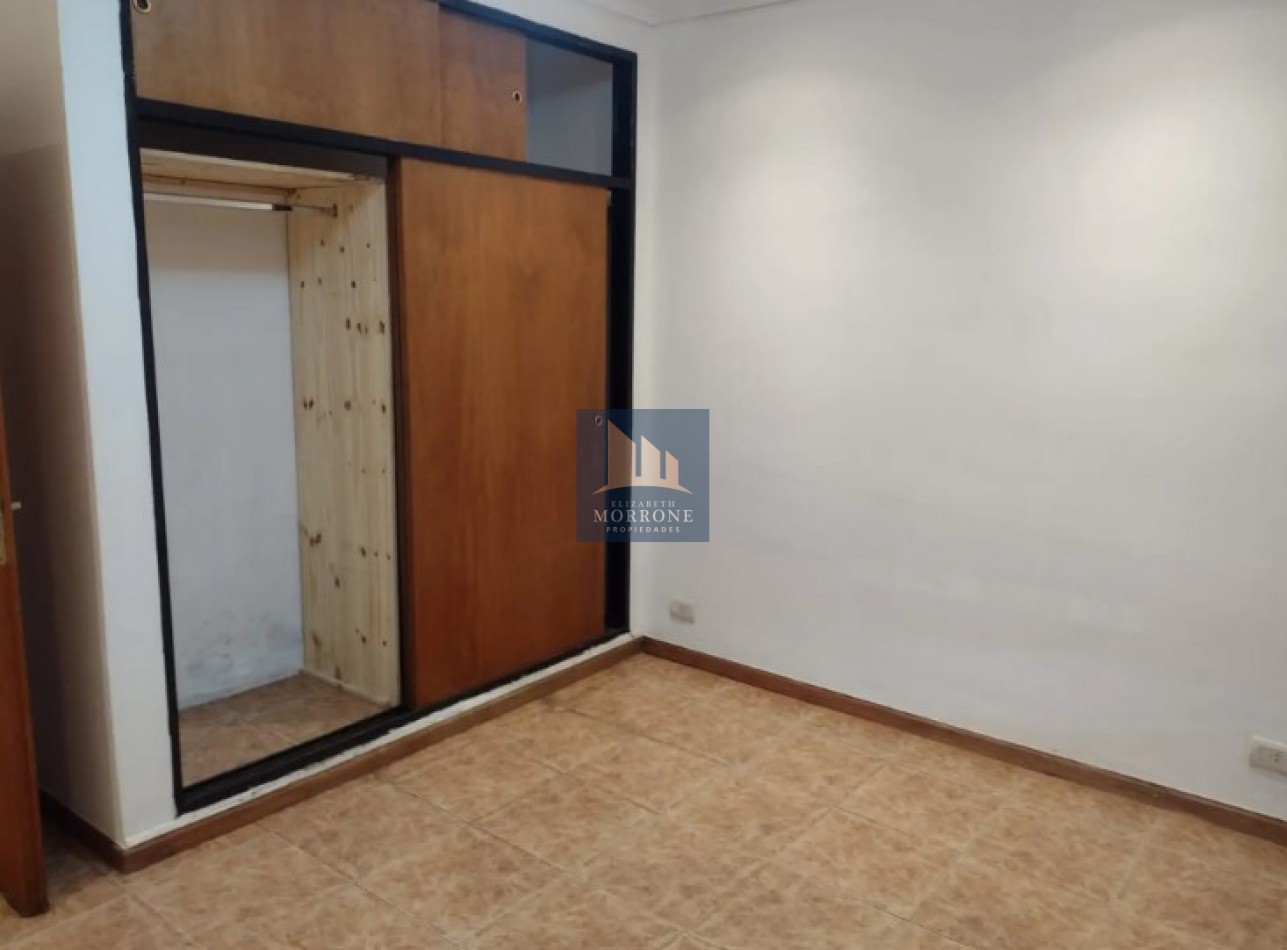 VENTA CASA RECICLADA 3 AMBIENTES CON PATIO Y TERRAZA, REP. DEL LIBANO 2000 -GERLI-