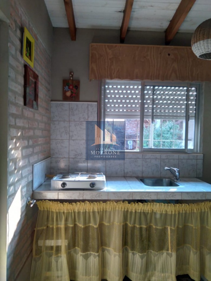 VENTA HERMOSA CASA CON DEPARTAMENTO, LUGAR PARA 3 AUTOS, CORRIENTES AL 800 -LOMAS DE ZAMORA-