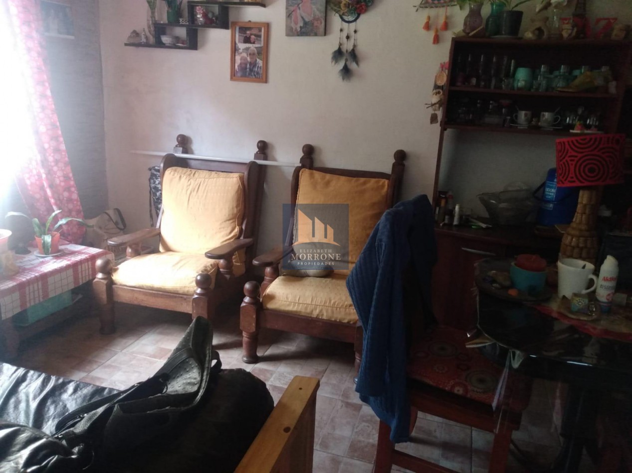 VENTA CASA 1 DORMITORIO, LOTE DE 220 MT2, CHUBUT 466 -TEMPERLEY-