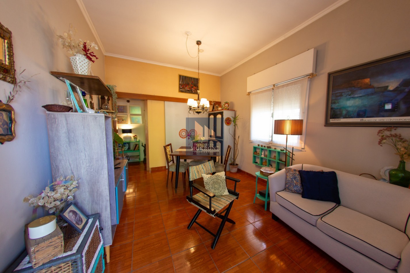 VENTA HERMOSA CASA CON DEPARTAMENTO, LUGAR PARA 3 AUTOS, CORRIENTES AL 800 -LOMAS DE ZAMORA-