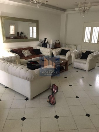 IMPRESIONANTE CHALET ESTILO FRANCES  MANUEL CASTRO 1200 -BANFIELD OESTE- NUEVO PRECIO