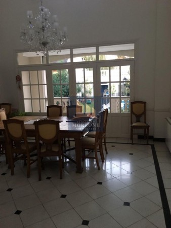 IMPRESIONANTE CHALET ESTILO FRANCES  MANUEL CASTRO 1200 -BANFIELD OESTE- NUEVO PRECIO