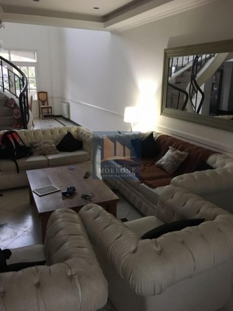 IMPRESIONANTE CHALET ESTILO FRANCES  MANUEL CASTRO 1200 -BANFIELD OESTE- NUEVO PRECIO
