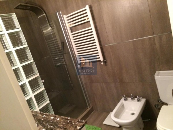 IMPRESIONANTE CHALET ESTILO FRANCES  MANUEL CASTRO 1200 -BANFIELD OESTE- NUEVO PRECIO