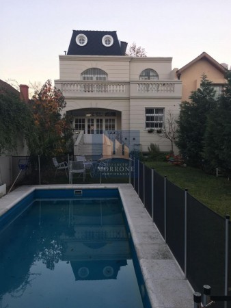 IMPRESIONANTE CHALET ESTILO FRANCES  MANUEL CASTRO 1200 -BANFIELD OESTE- NUEVO PRECIO