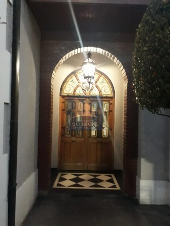 HERMOSA CASA ESTILO INGLES ZONA RESIDENCIAL  GRIGERA 600 -BANFIELD OESTE-