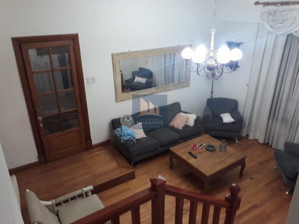 HERMOSA CASA ESTILO INGLES ZONA RESIDENCIAL  GRIGERA 600 -BANFIELD OESTE-
