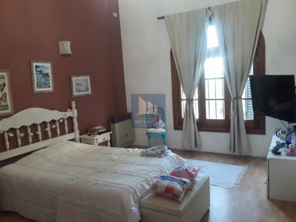 HERMOSA CASA ESTILO INGLES ZONA RESIDENCIAL  GRIGERA 600 -BANFIELD OESTE-