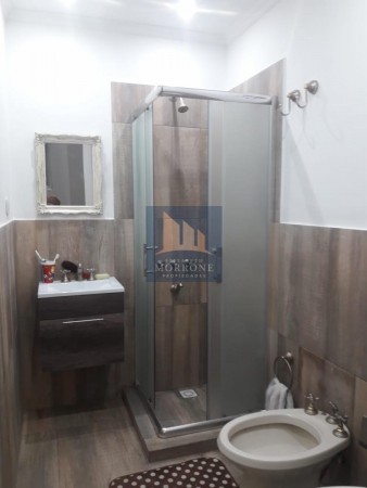 HERMOSA CASA ESTILO INGLES ZONA RESIDENCIAL  GRIGERA 600 -BANFIELD OESTE-
