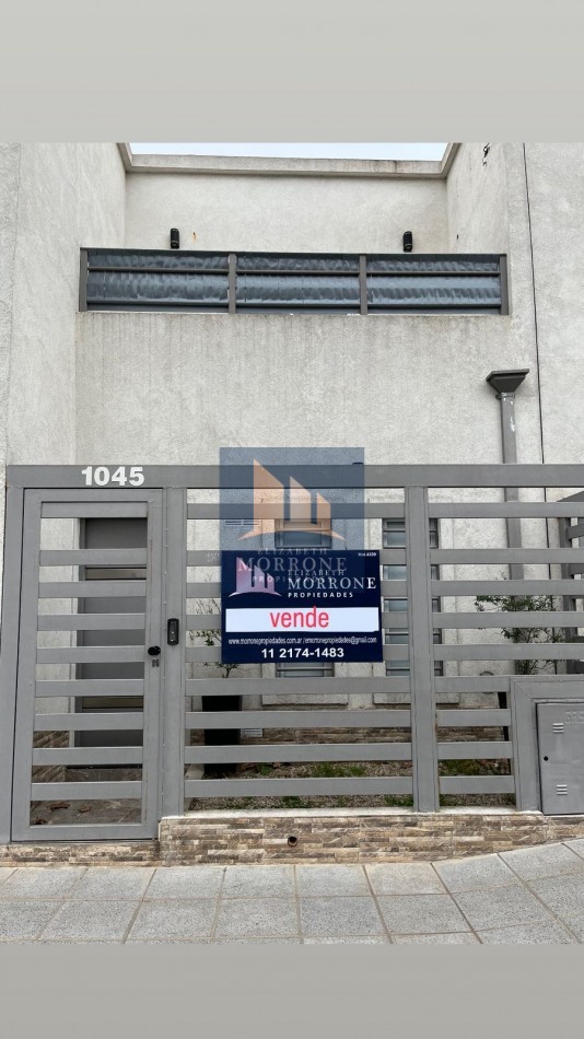 VENTA HERMOSO DUPLEX 2 DORMITORIOS, PATIO Y GARAGE CON PORTON AUTOMATICO, ACHUPALLAS 1045 ESQ CONDARCO -TEMPERLEY-