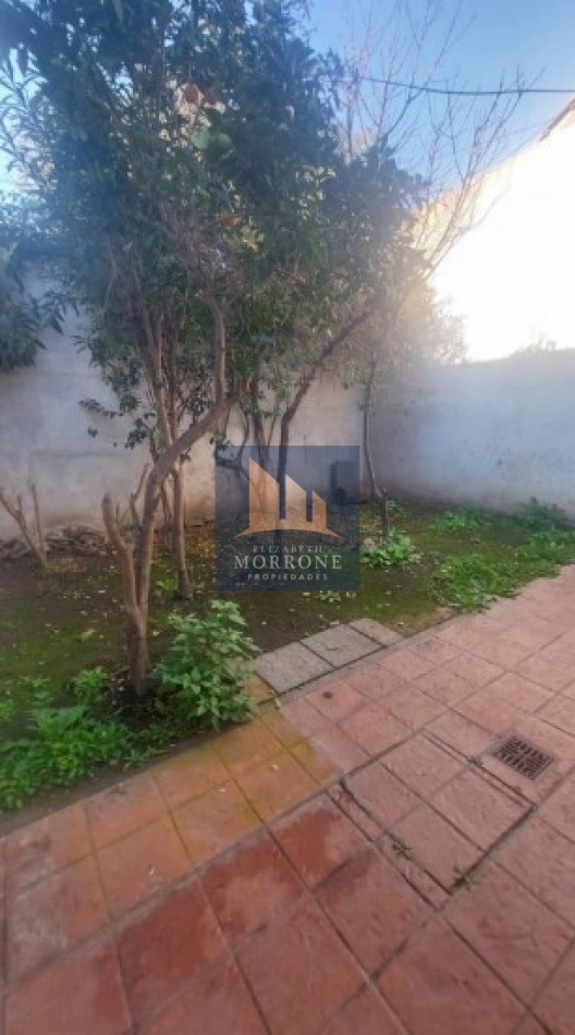 VENTA CASA RECICLADA 3 AMBIENTES CON PATIO Y TERRAZA, REP. DEL LIBANO 2000 -GERLI-