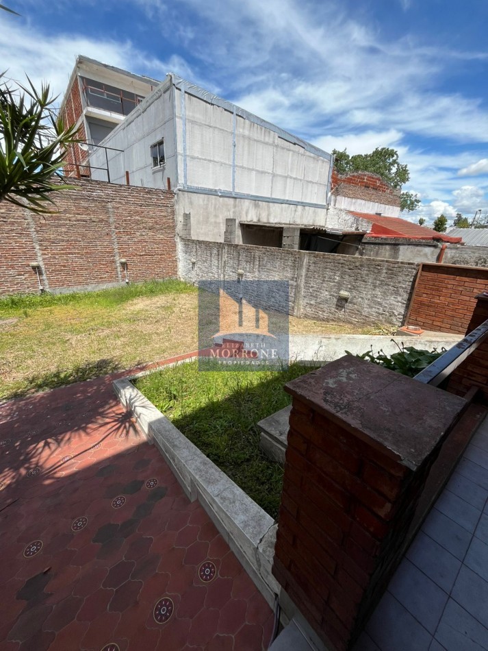 IMPORTANTE CHALET DE CATEGORIA CON 3 DORMITORIOS, SOTANO PARA VARIOS AUTOS Y PARQUE, LA CALANDRIA 4000 -SAN JOSE-