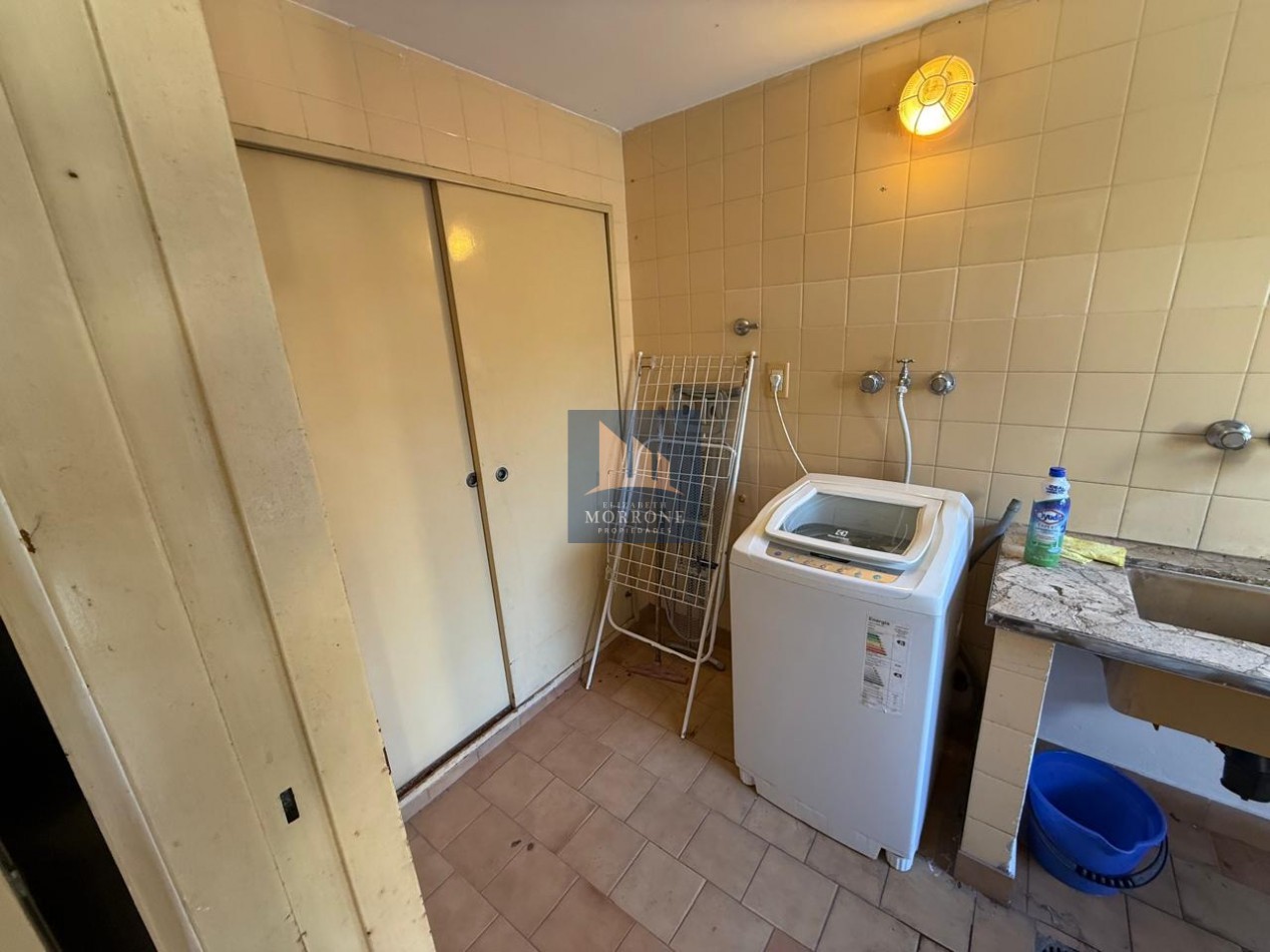 VENTA HERMOSA CASA EN ZONA RESIDENCIAL, 2 DORMITORIOS, QUINCHO Y PILETA, NARCISO LAPRIDA 20 -MONTE GRANDE-