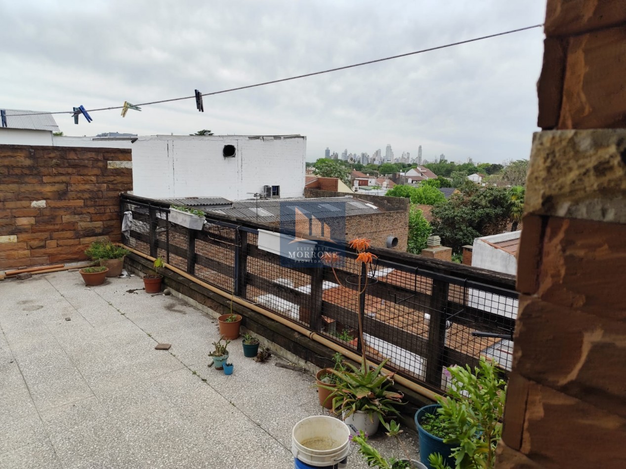 VENTA PISO COMPLETO EN EXCELENTE ZONA, DOS DORMITORIOS, TERRAZA, BALCON Y QUINCHO, AV EVA PERON 1480 -TEMPERLEY-