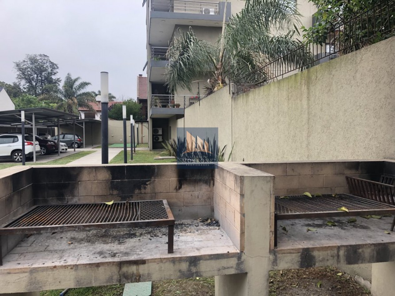 ALQUILER HERMOSO Y MODERNO DEPARTAMENTO DOS AMBIENTES CON COCHERA A 10 CUADRAS ESTACION DE TRENES MONTE GRANDE -NO ACEPTA MASCOTAS-