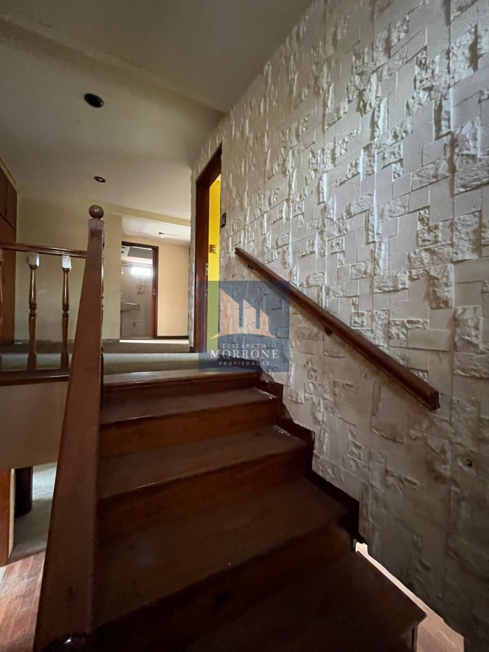 IMPORTANTE CHALET DE CATEGORIA CON 3 DORMITORIOS, SOTANO PARA VARIOS AUTOS Y PARQUE, LA CALANDRIA 4000 -SAN JOSE-