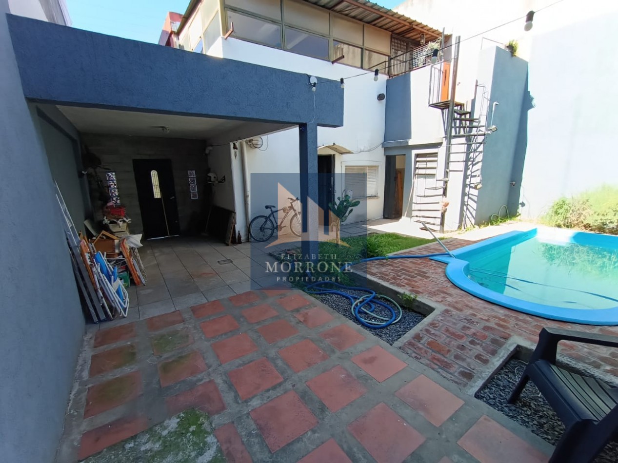 VENTA CASA DOS FAMILIAS O FAMILIA NUMEROSA APTA CREDITO - CD NICORA 100 LOMAS DE ZAMORA-