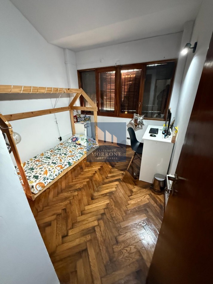 VENTA HERMOSA CASA EN ZONA RESIDENCIAL, 2 DORMITORIOS, QUINCHO Y PILETA, NARCISO LAPRIDA 20 -MONTE GRANDE-
