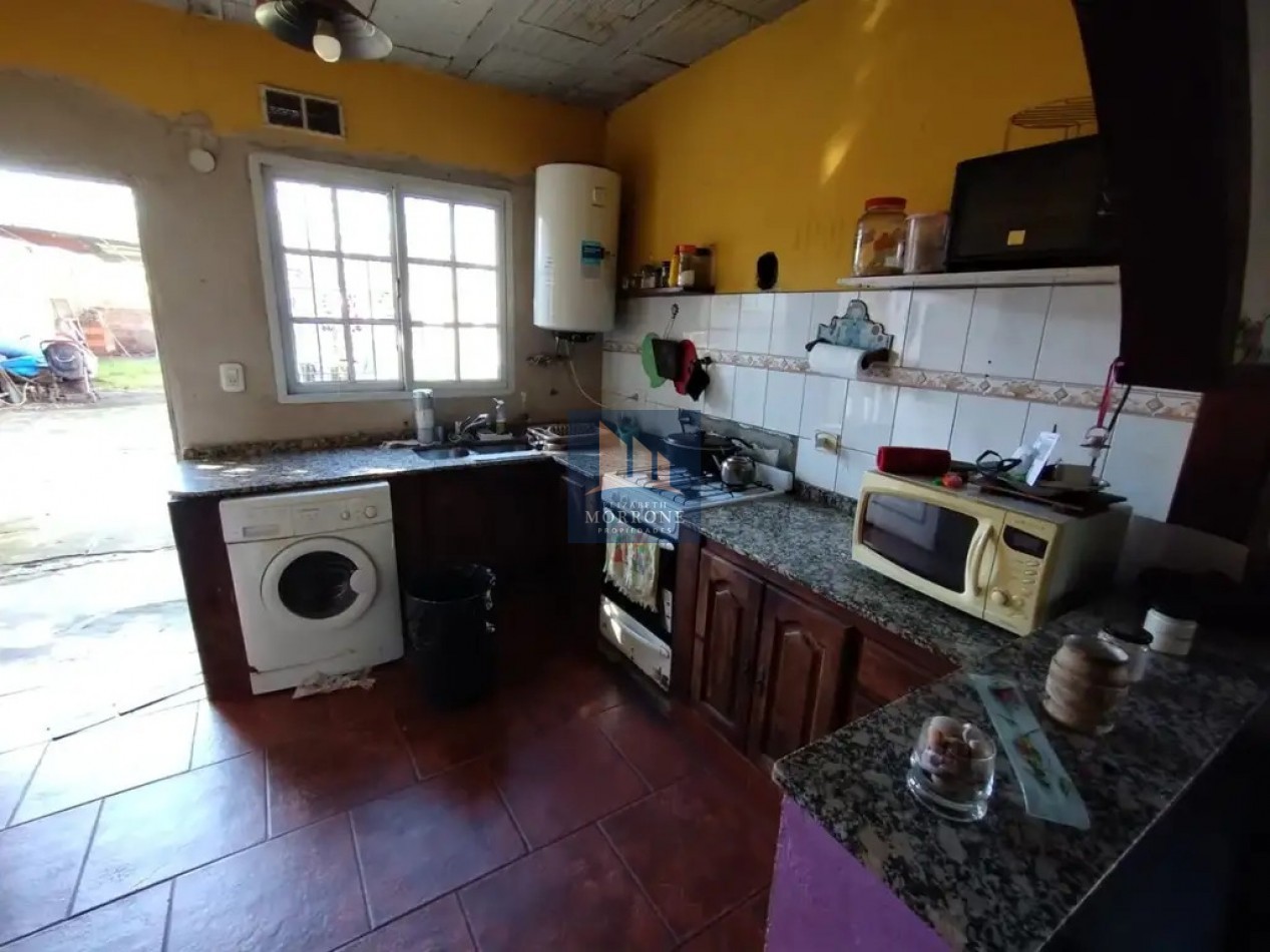 VENTA CASA 3 DORMITORIOS CON LOTE LIBRE, HUNGRIA 100 -TEMPERLEY-