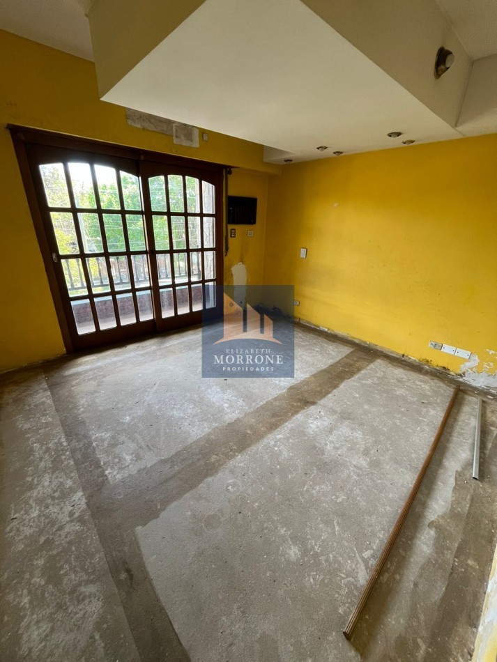 IMPORTANTE CHALET DE CATEGORIA CON 3 DORMITORIOS, SOTANO PARA VARIOS AUTOS Y PARQUE, LA CALANDRIA 4000 -SAN JOSE-