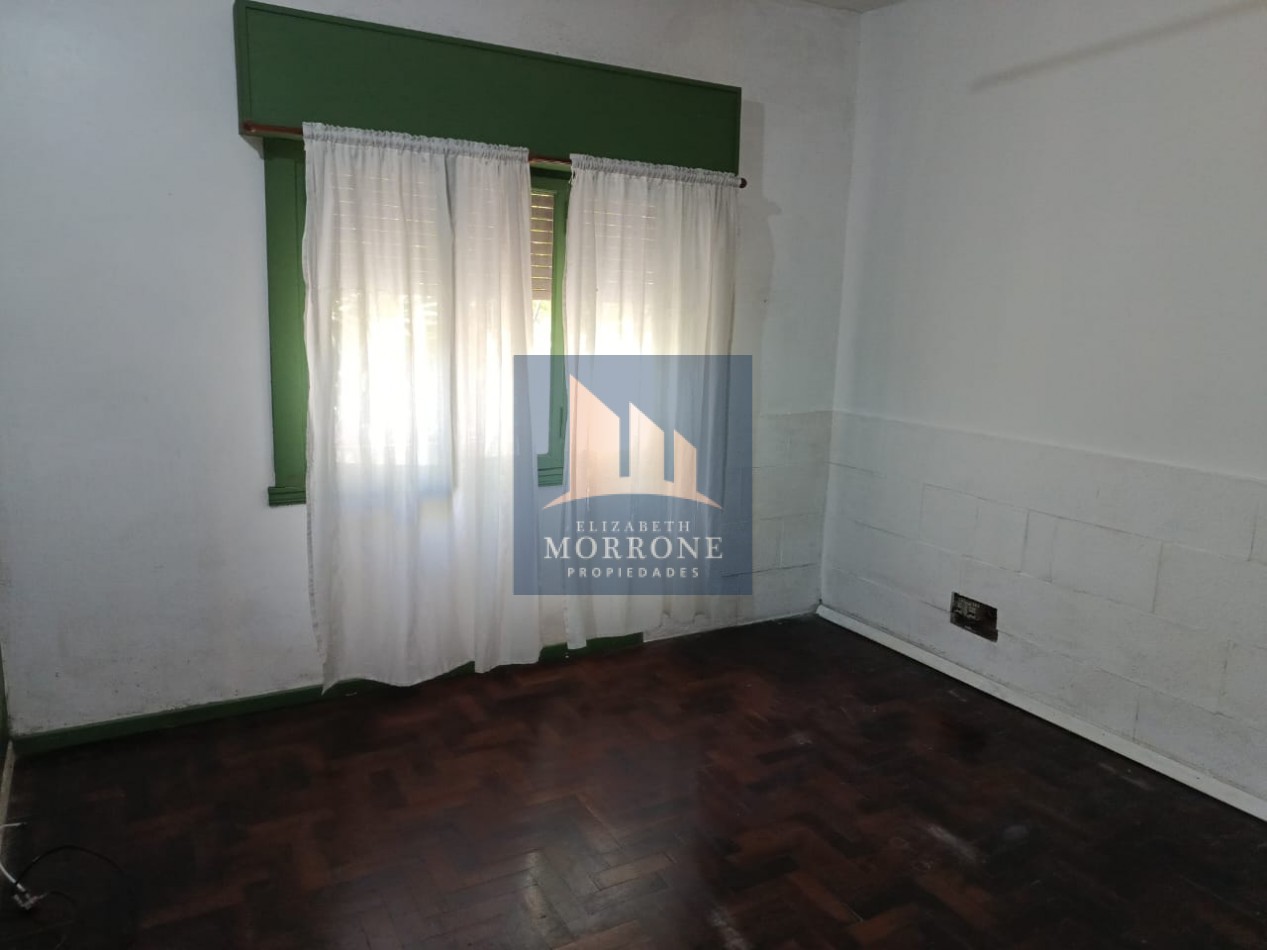 VENTA CASA DOS FAMILIAS O FAMILIA NUMEROSA APTA CREDITO - CD NICORA 100 LOMAS DE ZAMORA-