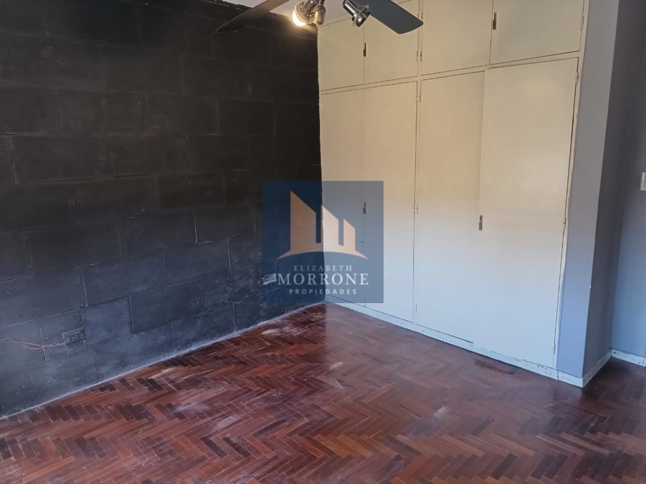 VENTA CASA DOS FAMILIAS O FAMILIA NUMEROSA APTA CREDITO - CD NICORA 100 LOMAS DE ZAMORA-