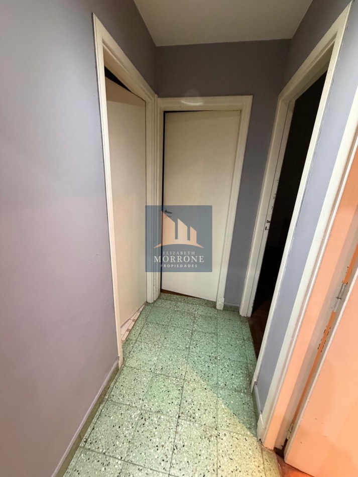 VENTA HERMOSA CASA PLANTA BAJA, EXCELENTE ESTADO TRES AMBIENTES, PARQUE Y PILETA -ZEBALLOS 655 TEMPERLEY-