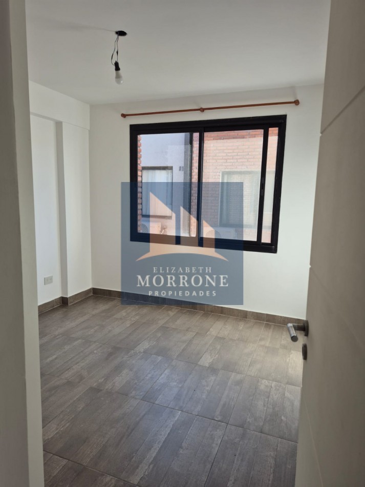 ALQUILER HERMOSO DEPARTAMENTO 2 AMB CON COCHERA A 3 CUADRAS DE LA ESTACION DE BANFIELD, GASCON AL 100 -BANFIELD-
