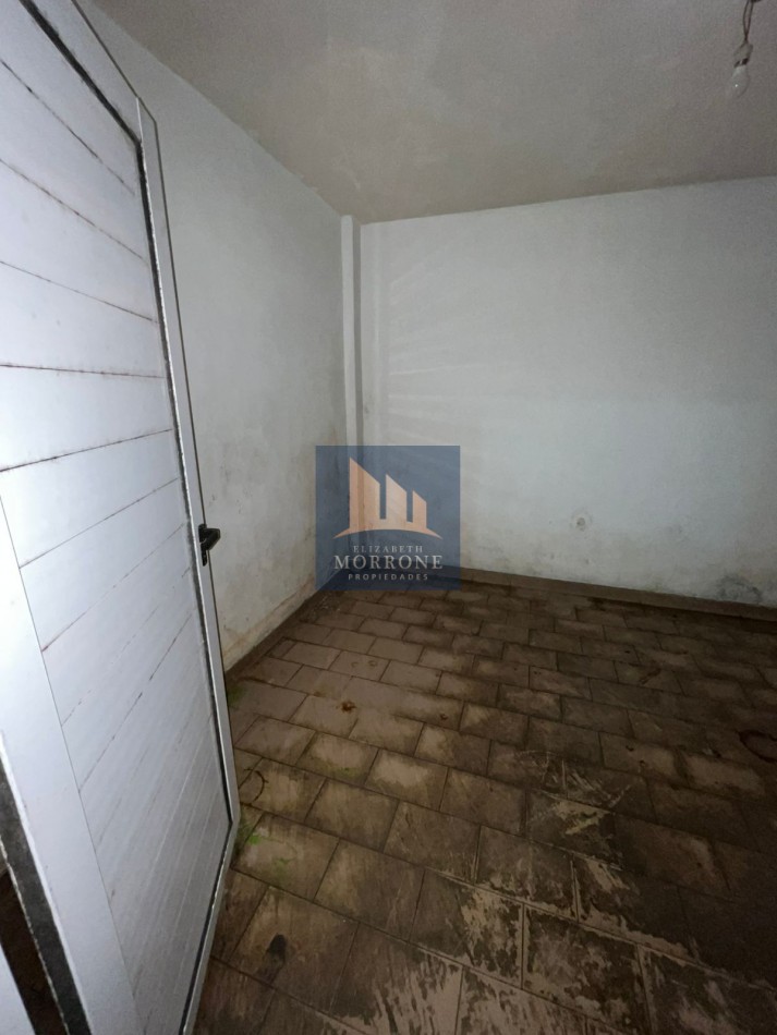 IMPORTANTE CHALET DE CATEGORIA CON 3 DORMITORIOS, SOTANO PARA VARIOS AUTOS Y PARQUE, LA CALANDRIA 4000 -SAN JOSE-