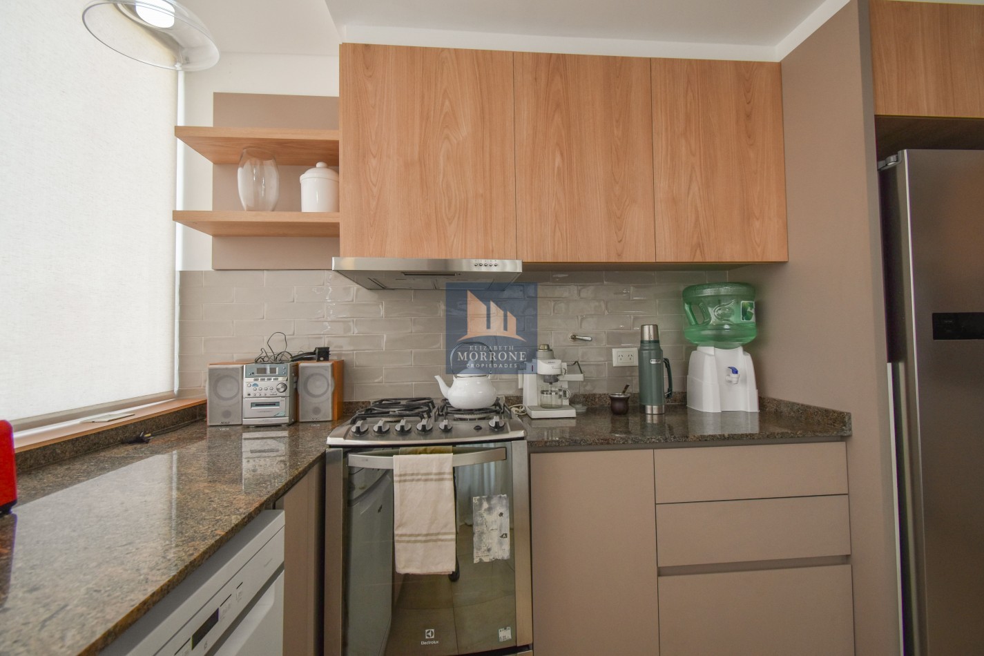 VENTA IMPRESIONANTE SEMIPISO AL FRENTE CON 3 DORMITORIOS, 2 COCHERAS Y AMENITIES, BELGRANO 1529 -BANFIELD-