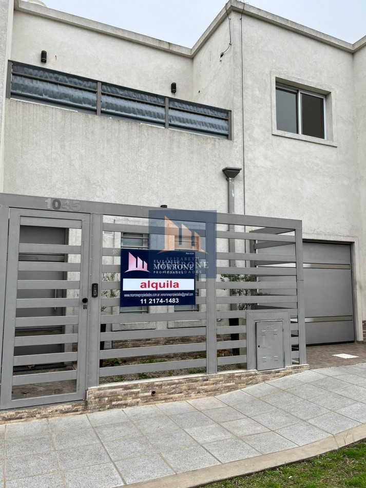 ALQUILER HERMOSO DUPLEX DE CATEGORIA: CON 2 DORMITORIOS, PATIO Y GARAGE CON PORTON AUTOMATICO, ACHUPALLAS 1045 ESQ CONDARCO -TEMPERLEY-