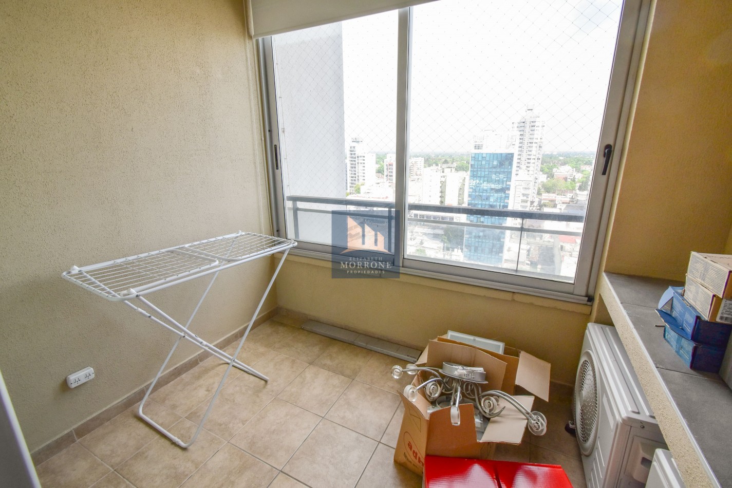 VENTA IMPRESIONANTE SEMIPISO AL FRENTE CON 3 DORMITORIOS, 2 COCHERAS Y AMENITIES, BELGRANO 1529 -BANFIELD-