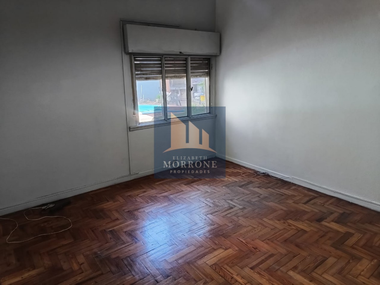 VENTA CASA DOS FAMILIAS O FAMILIA NUMEROSA APTA CREDITO - CD NICORA 100 LOMAS DE ZAMORA-