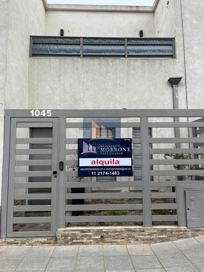 ALQUILER HERMOSO DUPLEX DE CATEGORIA: CON 2 DORMITORIOS, PATIO Y GARAGE CON PORTON AUTOMATICO, ACHUPALLAS 1045 ESQ CONDARCO -TEMPERLEY-