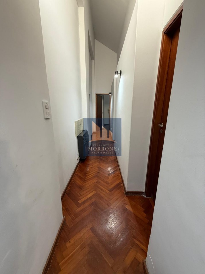 VENTA HERMOSA CASA EN ZONA RESIDENCIAL, 2 DORMITORIOS, QUINCHO Y PILETA, NARCISO LAPRIDA 20 -MONTE GRANDE-