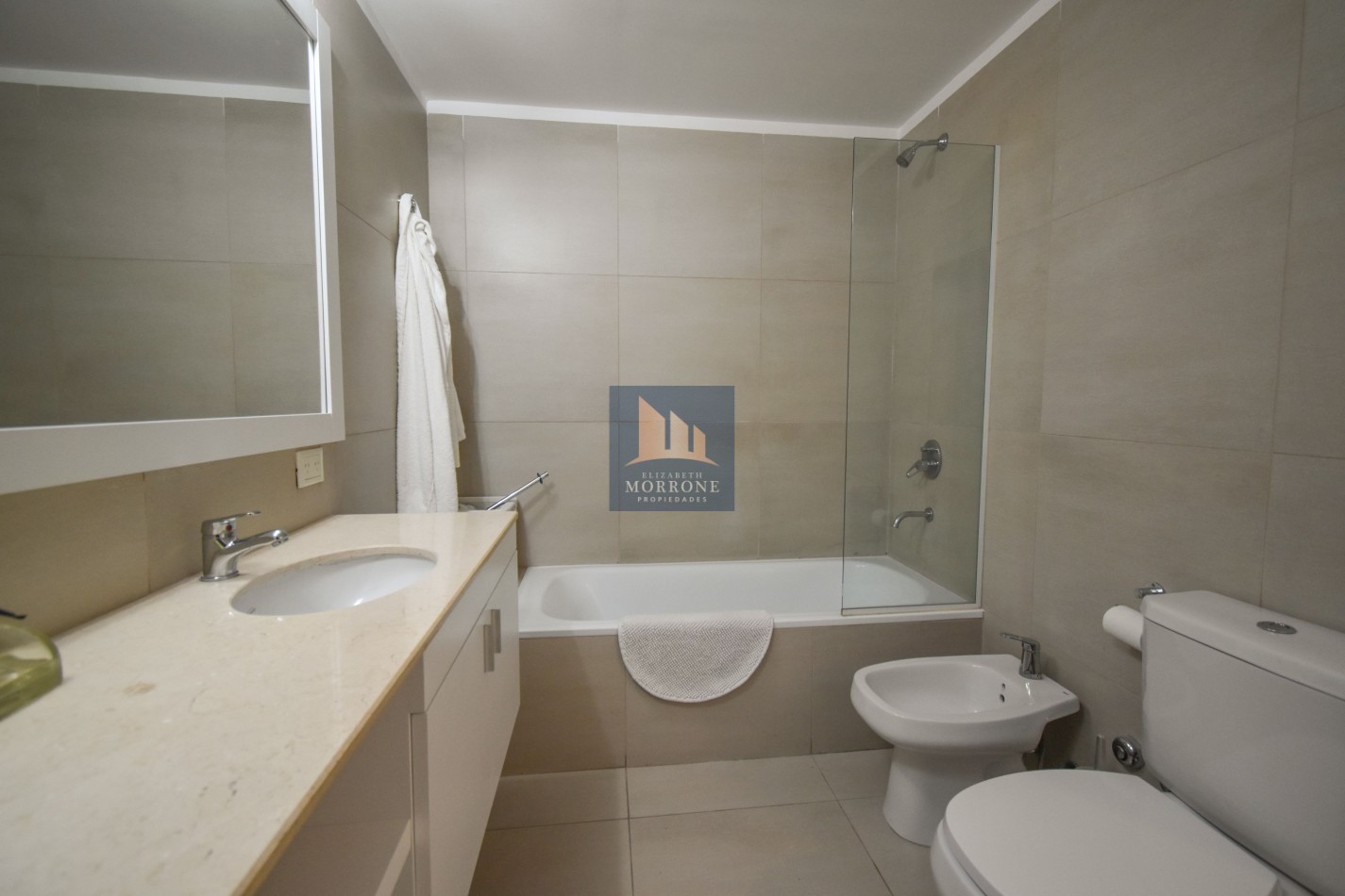 VENTA IMPRESIONANTE SEMIPISO AL FRENTE CON 3 DORMITORIOS, 2 COCHERAS Y AMENITIES, BELGRANO 1529 -BANFIELD-