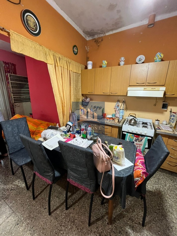 ALQUILER CASA 2 DORMITORIOS, PARQUE A SOLO METROS DE AVENIDA EVA PERON AL 1400, VELEZ SARSFIELD 1051 -TEMPERLEY-