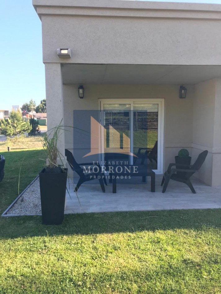 VENTA ESPECTACULAR CASA 5 DORMITORIOS 4 BAÑOS Y AMENITIES - BARRIO DEPORTIVO COSTA ESMERALDA-