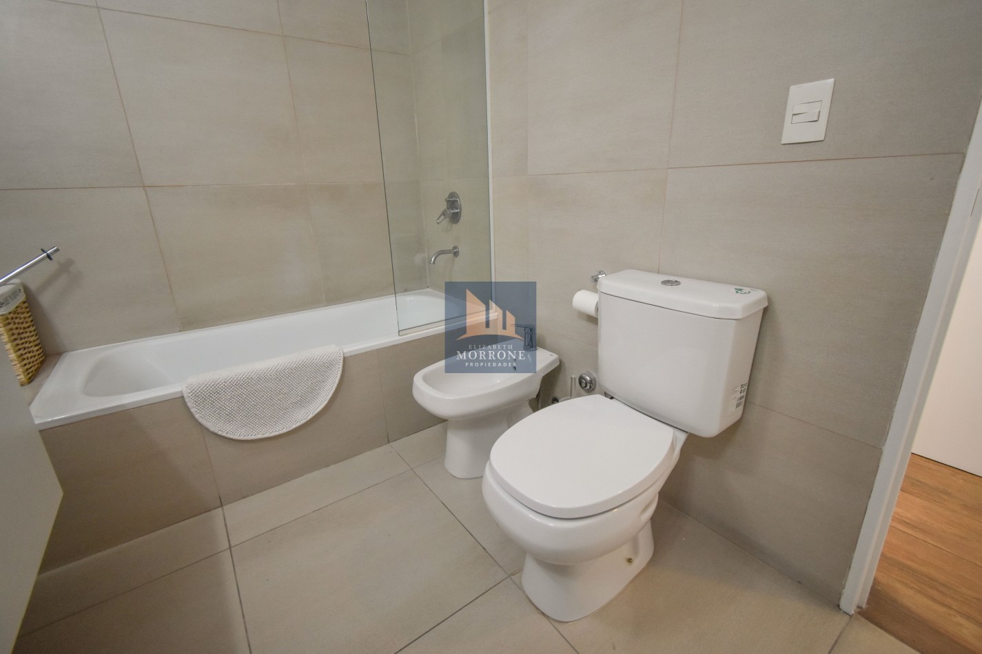 VENTA IMPRESIONANTE SEMIPISO AL FRENTE CON 3 DORMITORIOS, 2 COCHERAS Y AMENITIES, BELGRANO 1529 -BANFIELD-