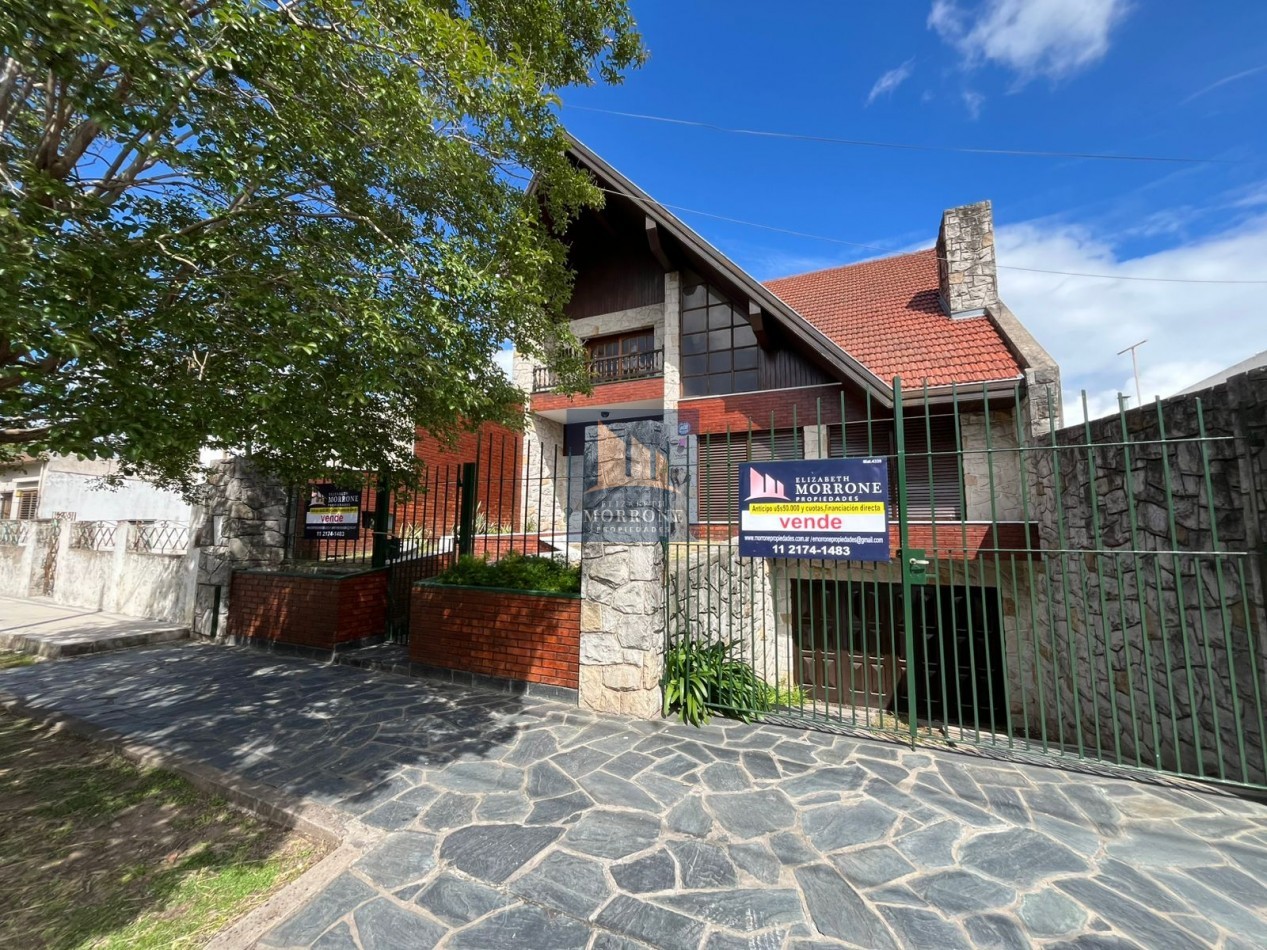 IMPORTANTE CHALET DE CATEGORIA CON 3 DORMITORIOS, SOTANO PARA VARIOS AUTOS Y PARQUE, LA CALANDRIA 4000 -SAN JOSE-