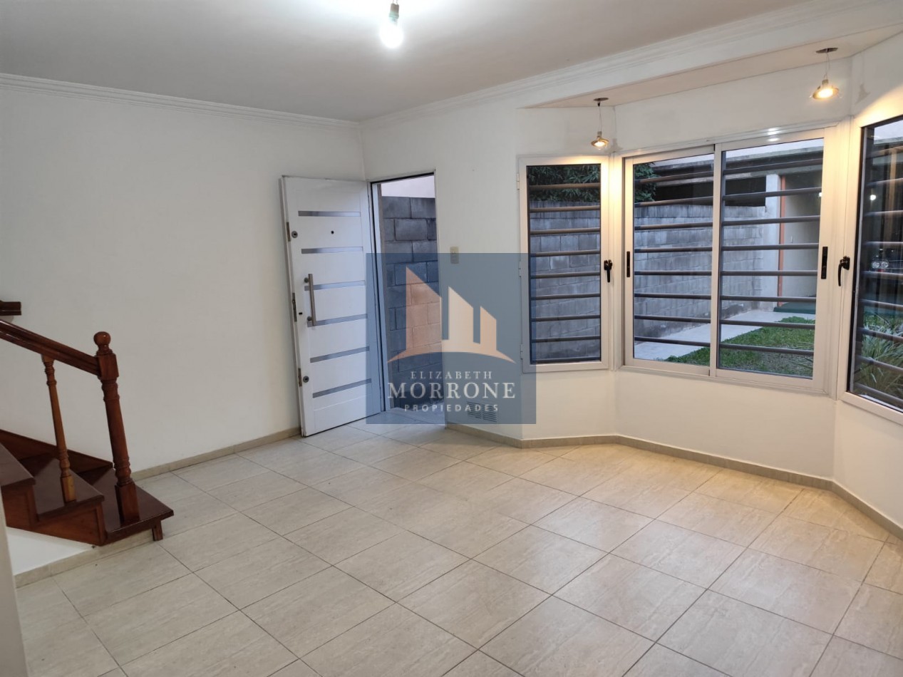 ALQUILER PH AL FRENTE 2 DORMITORIOS, PATIO Y GARAGE, MALVINAS ARGENTINAS 1464 -TEMPERLEY-