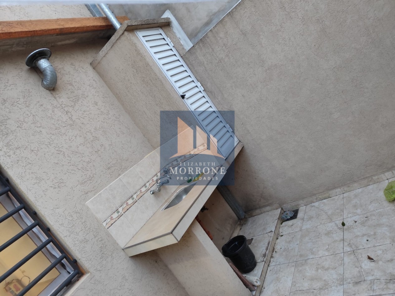 ALQUILER PH AL FRENTE 2 DORMITORIOS, PATIO Y GARAGE, MALVINAS ARGENTINAS 1464 -TEMPERLEY-